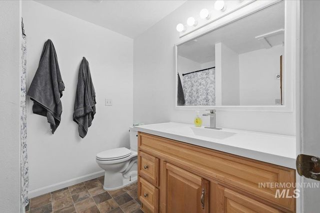 4919 N Burlington Dr, Boise, ID 83704