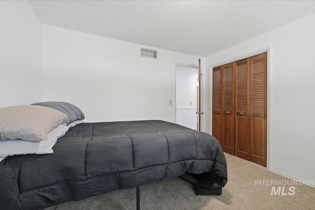 4919 N Burlington Dr, Boise, ID 83704