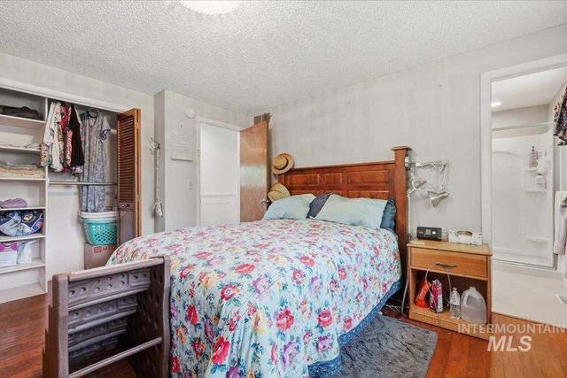 4919 N Burlington Dr, Boise, ID 83704