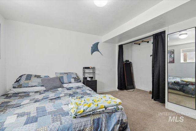 4919 N Burlington Dr, Boise, ID 83704