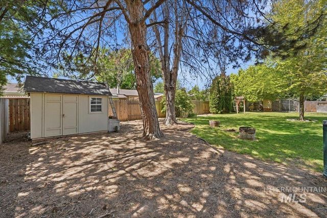 4919 N Burlington Dr, Boise, ID 83704