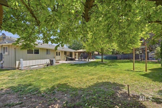 4919 N Burlington Dr, Boise, ID 83704