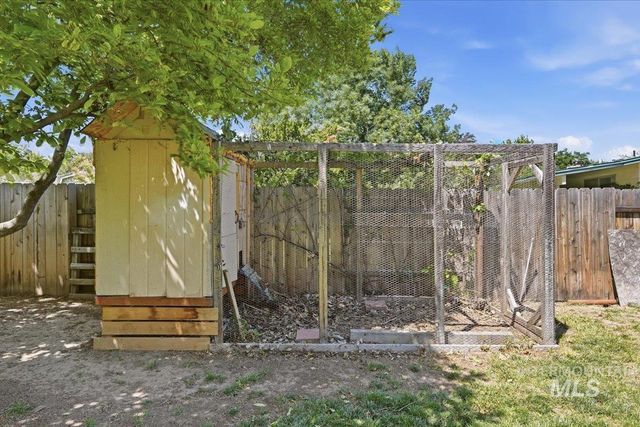 4919 N Burlington Dr, Boise, ID 83704