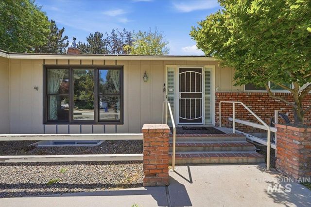 4919 N Burlington Dr, Boise, ID 83704