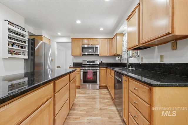 4919 N Burlington Dr, Boise, ID 83704