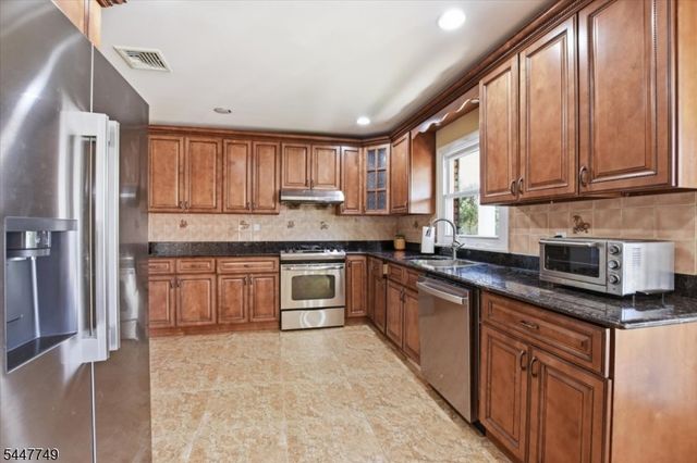 17 Edgewood Ave N, West Orange Twp., NJ 07052