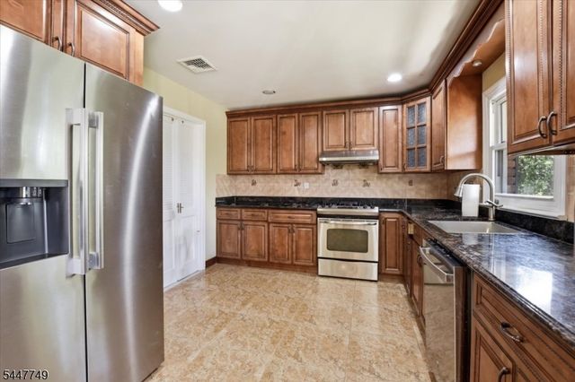 17 Edgewood Ave N, West Orange Twp., NJ 07052