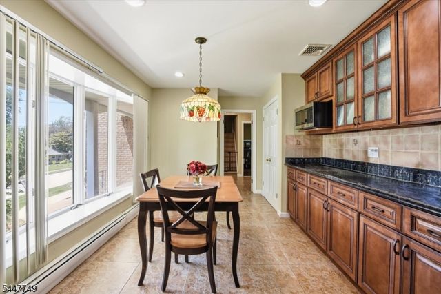 17 Edgewood Ave N, West Orange Twp., NJ 07052