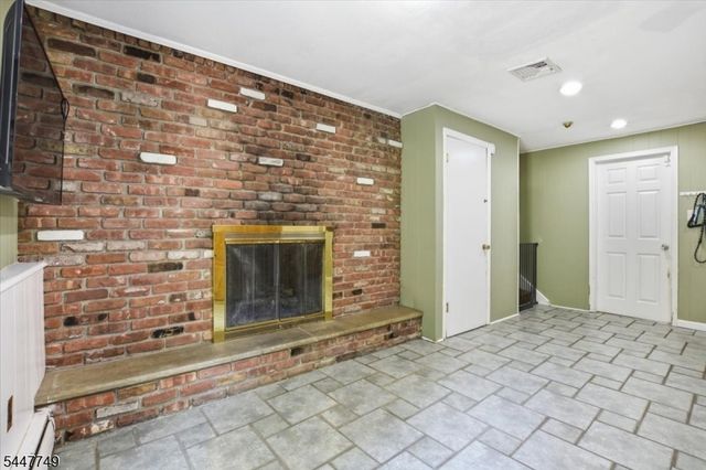 17 Edgewood Ave N, West Orange Twp., NJ 07052