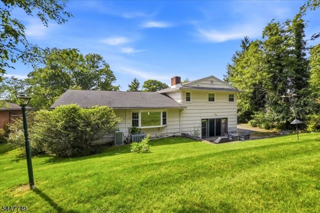 17 Edgewood Ave N, West Orange Twp., NJ 07052