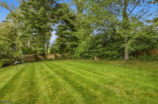 17 Edgewood Ave N, West Orange Twp., NJ 07052