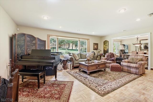 17 Edgewood Ave N, West Orange Twp., NJ 07052