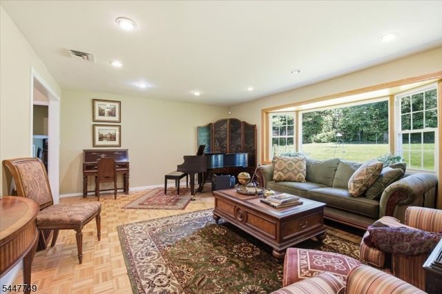 17 Edgewood Ave N, West Orange Twp., NJ 07052