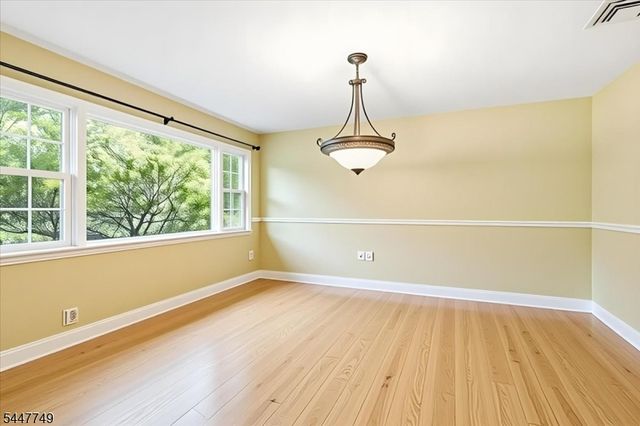 17 Edgewood Ave N, West Orange Twp., NJ 07052