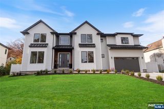 333 Harrison Street, Paramus, NJ 07652