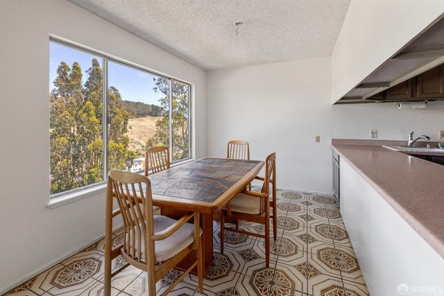 917 Rolph Street, San Francisco, CA 94112