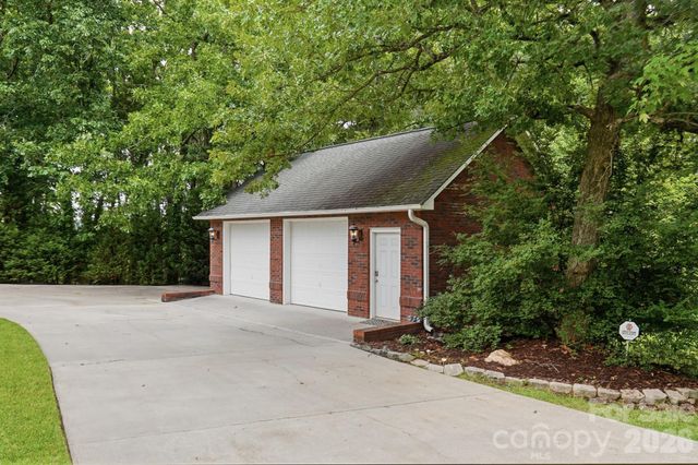 1220 Grun Augen Drive, Richburg, SC 29729