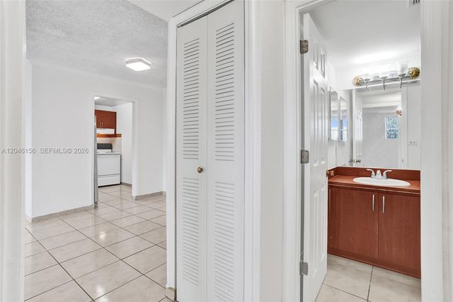 606 W 81st Street 323, Hialeah, FL 33014
