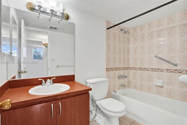 606 W 81st Street 323, Hialeah, FL 33014