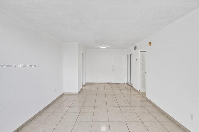 606 W 81st Street 323, Hialeah, FL 33014