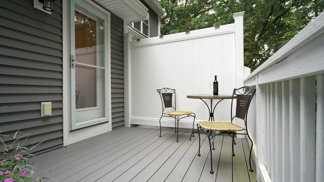 660 Thacher 14-02, Attleboro, MA 02703