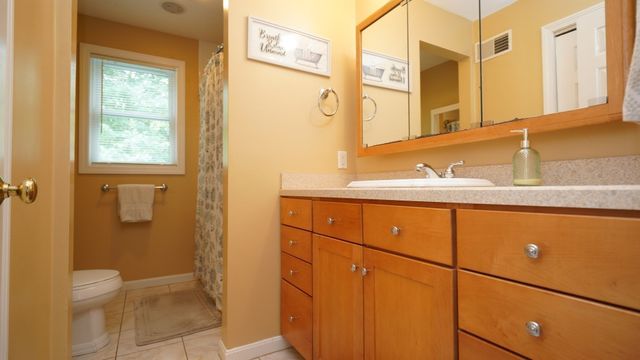 660 Thacher 14-02, Attleboro, MA 02703