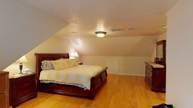 660 Thacher 14-02, Attleboro, MA 02703
