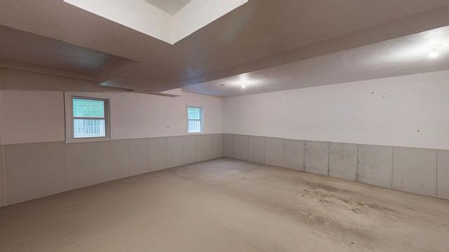 660 Thacher 14-02, Attleboro, MA 02703