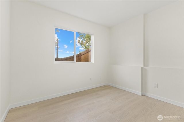 422 E Titus, Kent, WA 98030