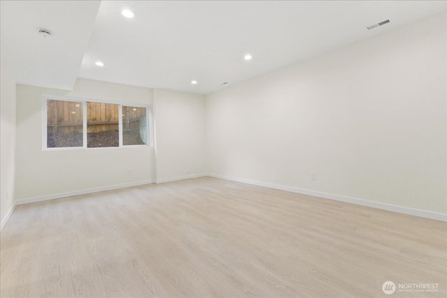 422 E Titus, Kent, WA 98030