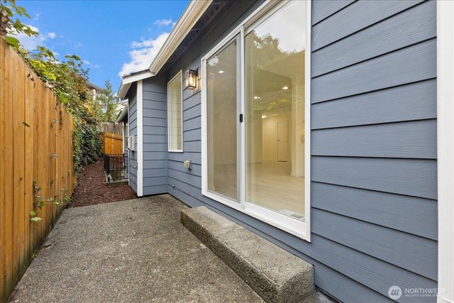 422 E Titus, Kent, WA 98030