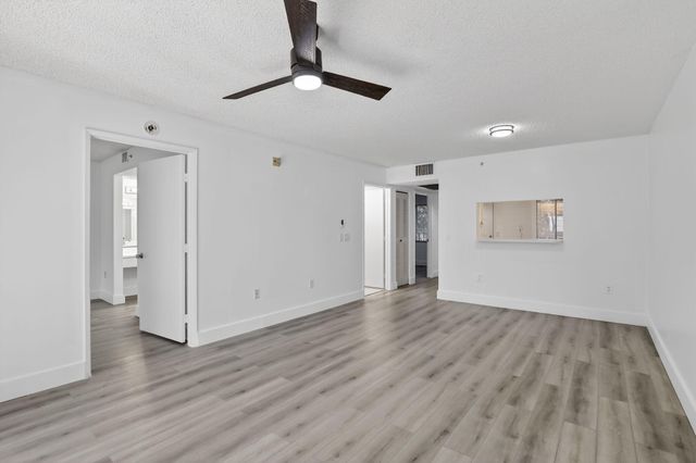 900 SW 142nd Avenue 305l, Pembroke Pines, FL 33027