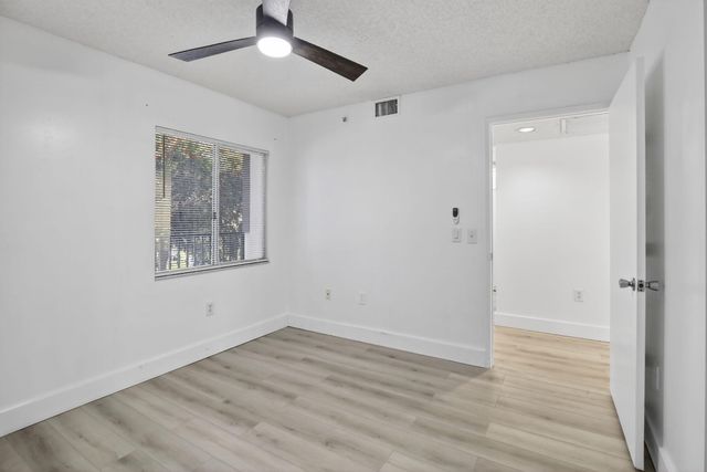 900 SW 142nd Avenue 305l, Pembroke Pines, FL 33027