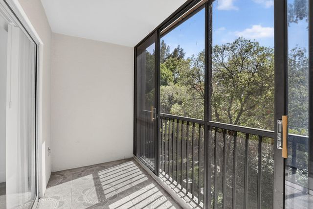 900 SW 142nd Avenue 305l, Pembroke Pines, FL 33027