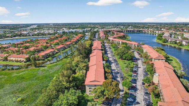 900 SW 142nd Avenue 305l, Pembroke Pines, FL 33027