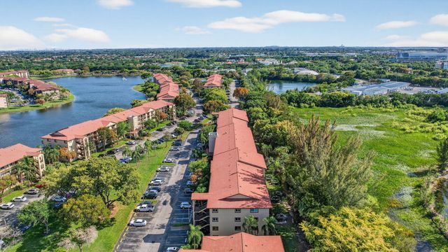 900 SW 142nd Avenue 305l, Pembroke Pines, FL 33027