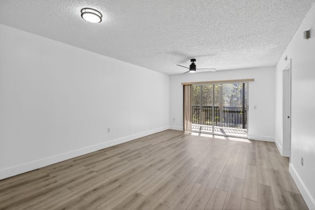 900 SW 142nd Avenue 305l, Pembroke Pines, FL 33027