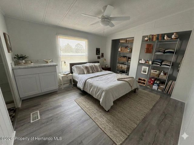 16131 Brookridge Boulevard, Brooksville, FL 34613