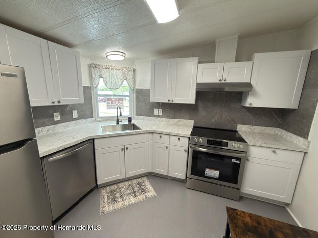 16131 Brookridge Boulevard, Brooksville, FL 34613