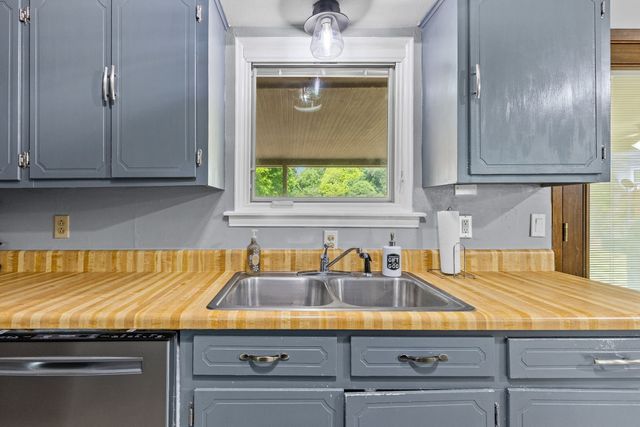 3026 Arapaho Road, Commerce, TX 75428