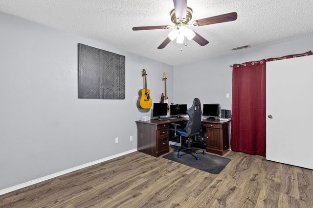 3026 Arapaho Road, Commerce, TX 75428