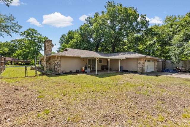 3026 Arapaho Road, Commerce, TX 75428