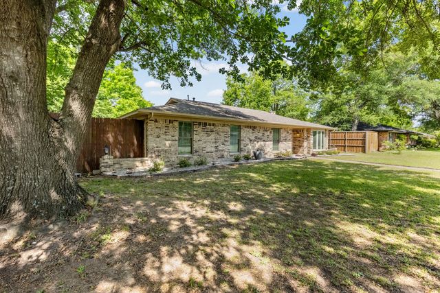 3026 Arapaho Road, Commerce, TX 75428