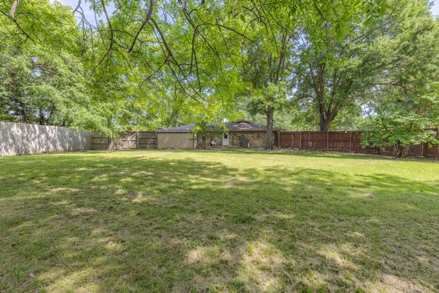 3026 Arapaho Road, Commerce, TX 75428