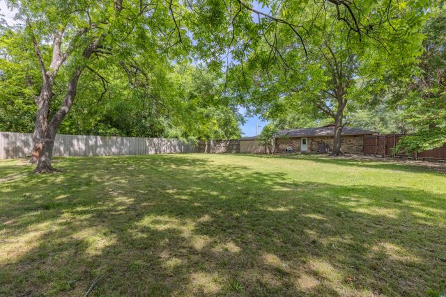 3026 Arapaho Road, Commerce, TX 75428