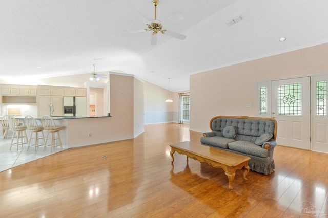 9320 Bell Ridge Dr, Pensacola, FL 32526