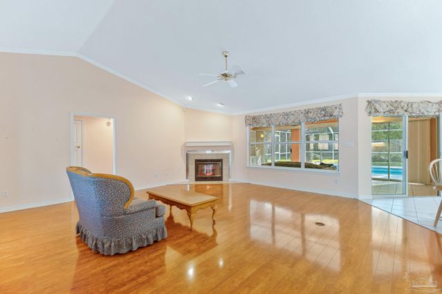 9320 Bell Ridge Dr, Pensacola, FL 32526