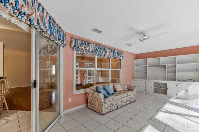 9320 Bell Ridge Dr, Pensacola, FL 32526