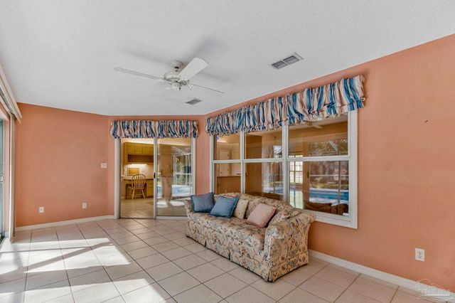 9320 Bell Ridge Dr, Pensacola, FL 32526