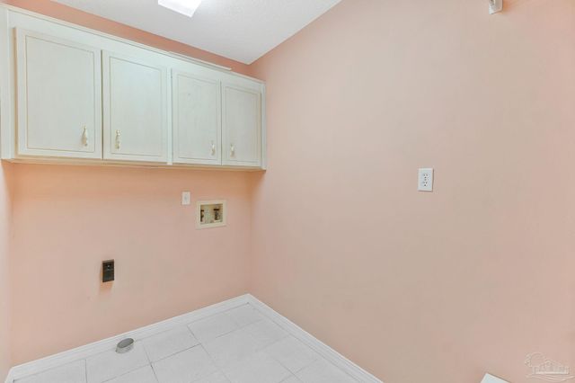 9320 Bell Ridge Dr, Pensacola, FL 32526